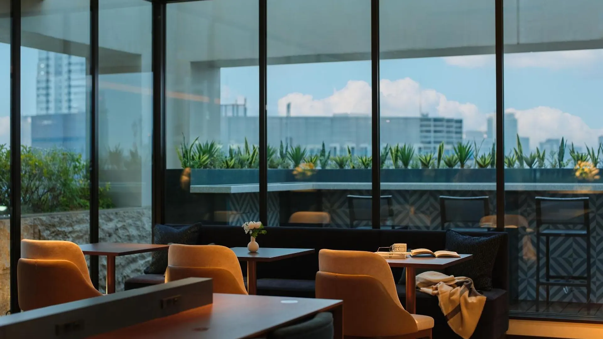Mitsui Garden Hotel Osaka Premier
