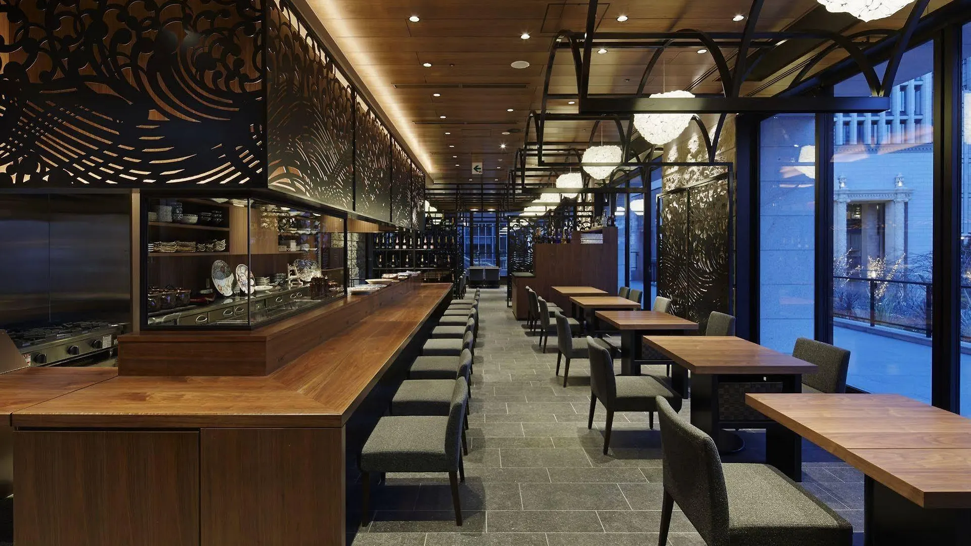 Mitsui Garden Hotel Osaka Premier 4*,