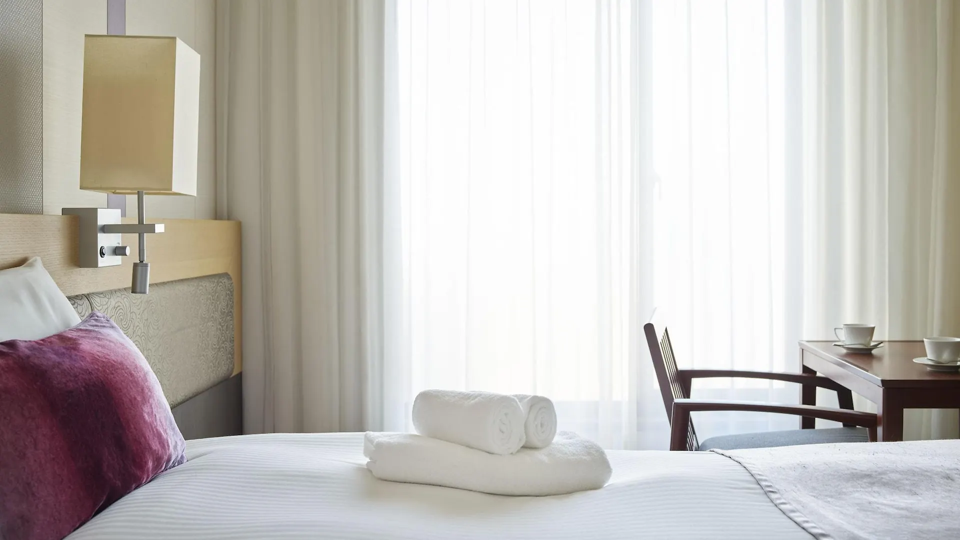 Mitsui Garden Hotel Osaka Premier 4*,  יפן