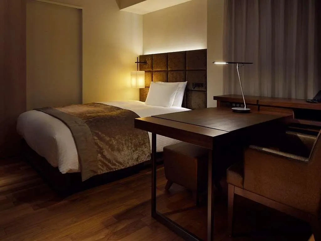 Mitsui Garden Hotel Osaka Premier 4*,  יפן