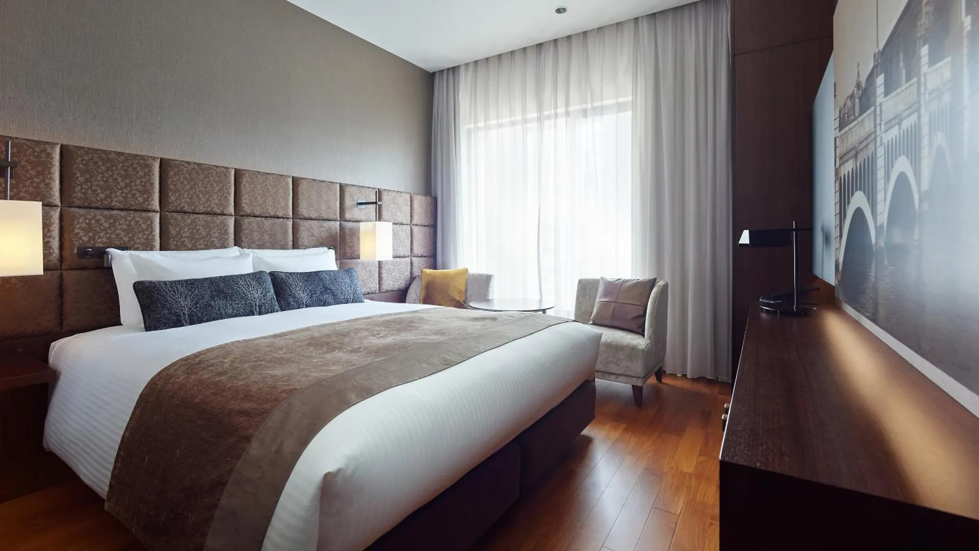 Mitsui Garden Hotel Osaka Premier 4*,  יפן